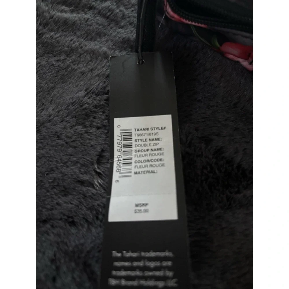 Tahari‎ Cosmetic bag